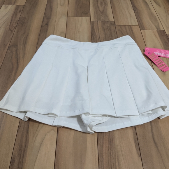 NWT! Lilly Pulitzer Luxletic Frazer Shorts Resort White UPF 50 Size 6 - Picture 9 of 14